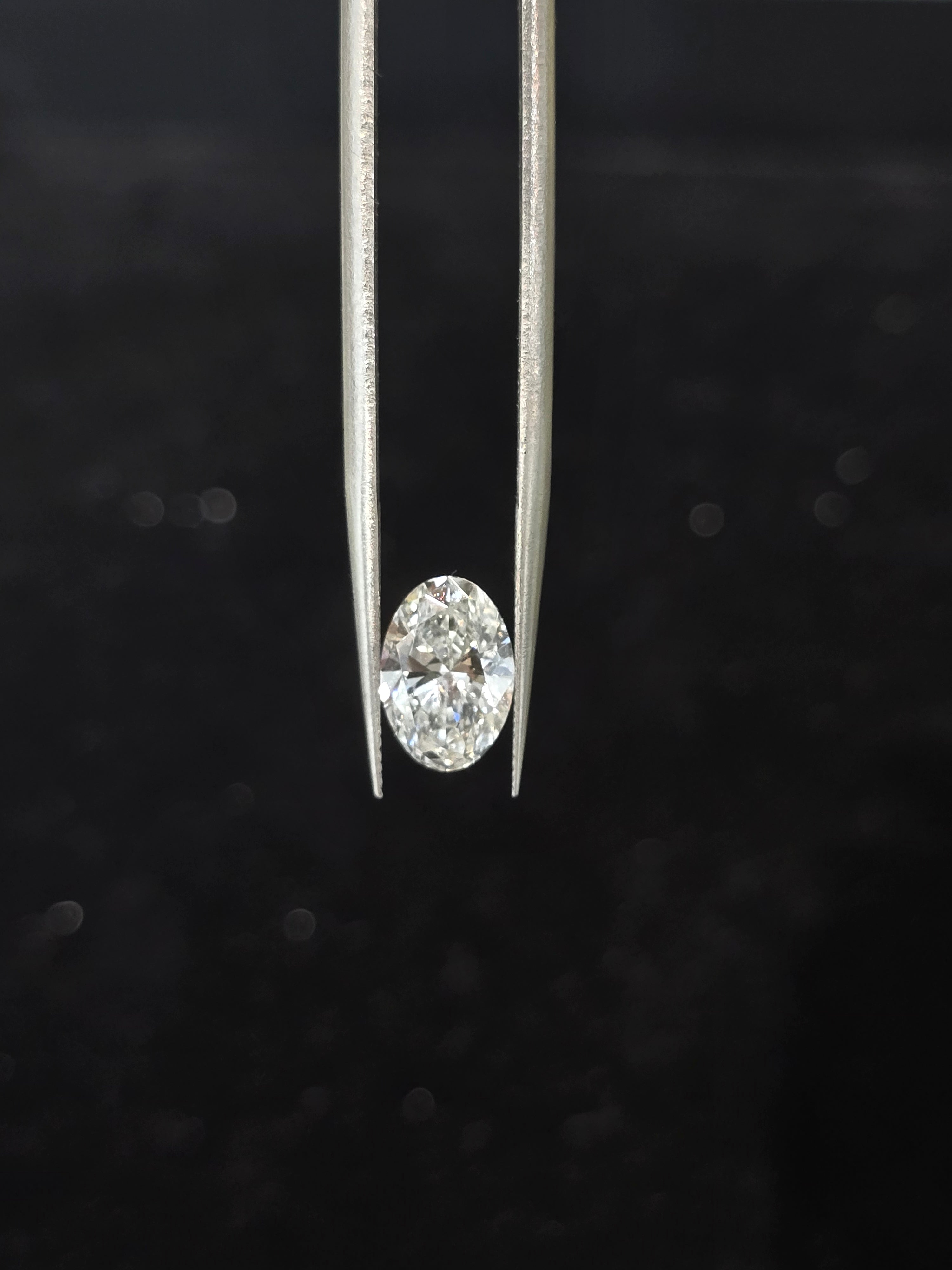 Oval (VS1-F) 2.41ct Lab Grown Diamond – IGI Certified