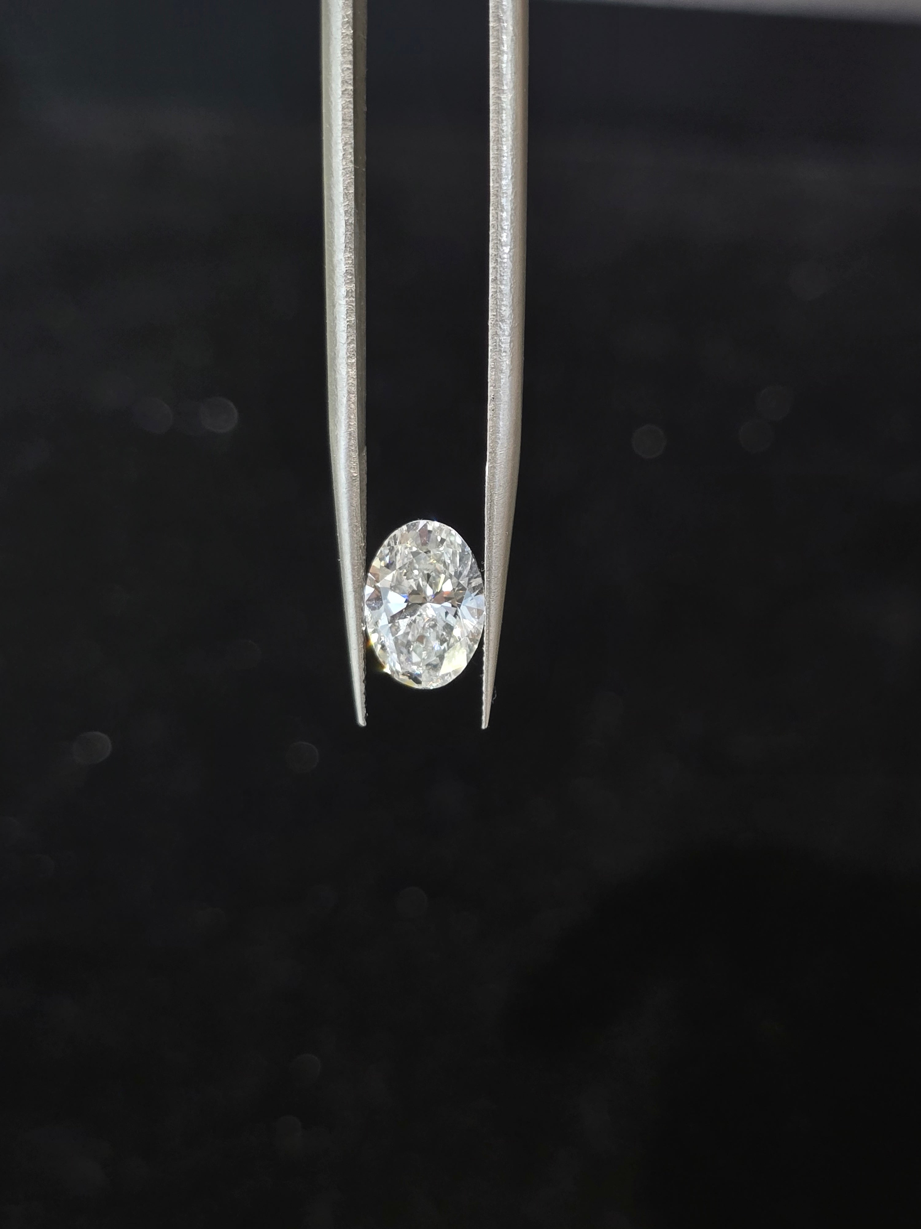 Oval (VS1-F) 2.06ct Lab Grown Diamond – IGI Certified