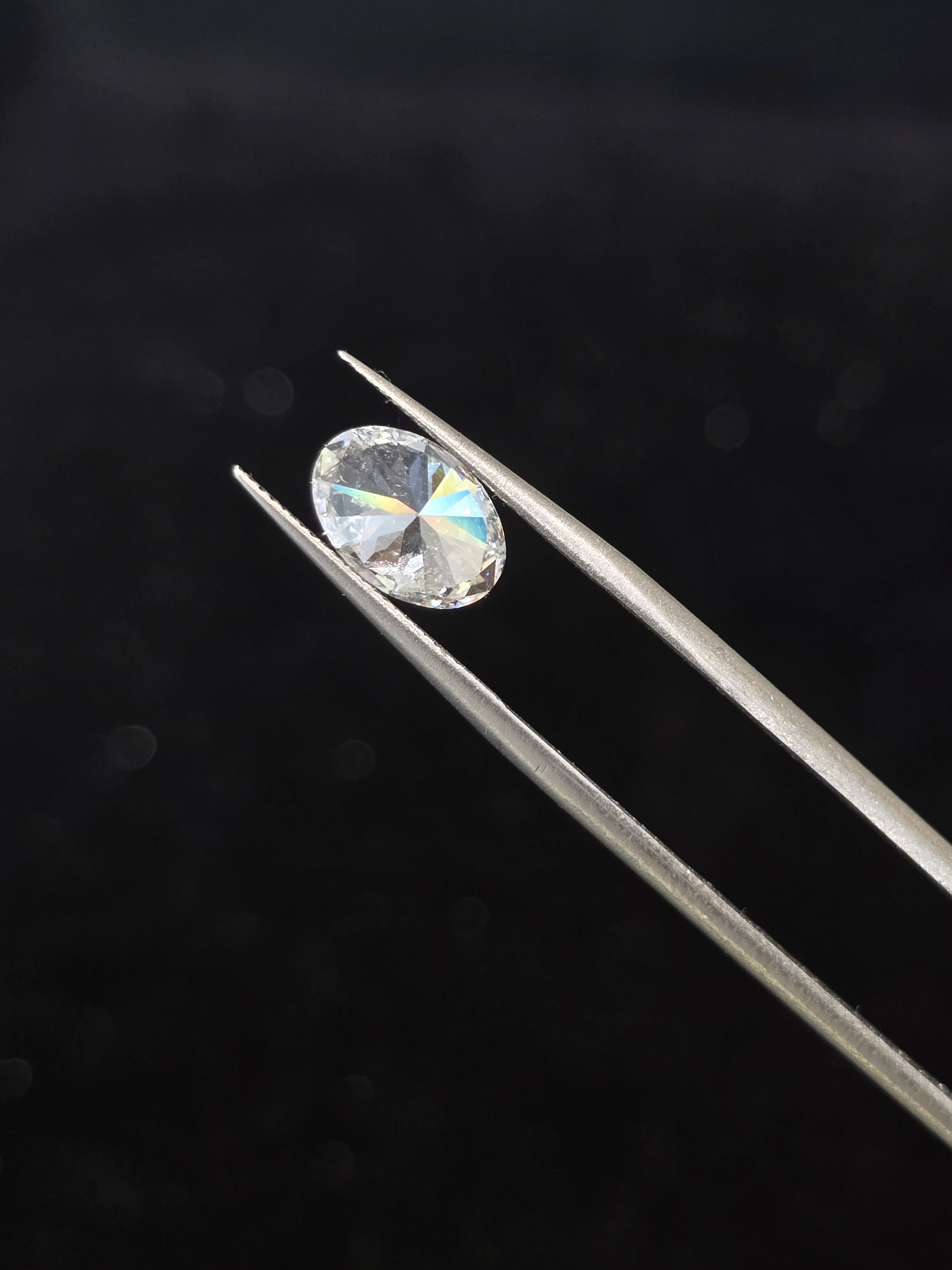 Oval (VS1-F) 2.06ct Lab Grown Diamond – IGI Certified