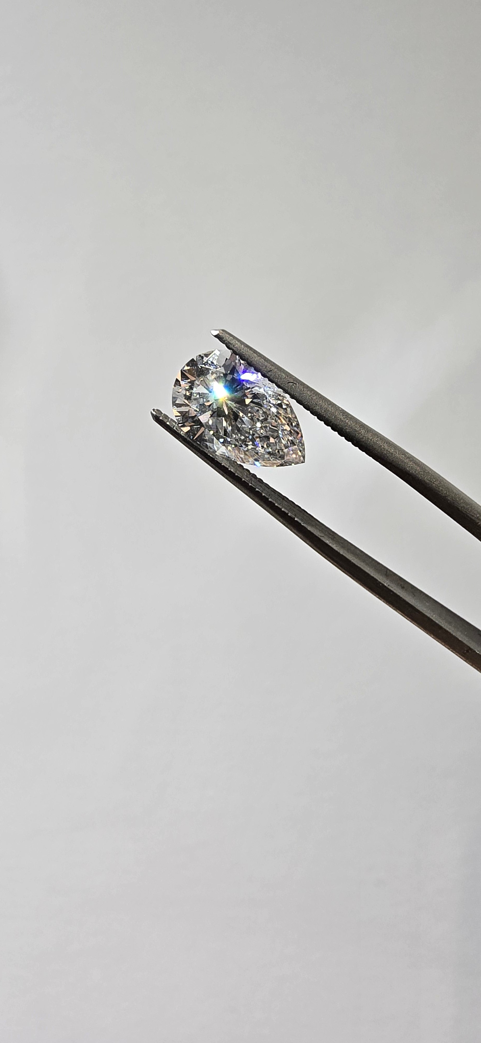 Pear (VS1-F) 2.02ct Lab Grown Diamond – IGI Certified