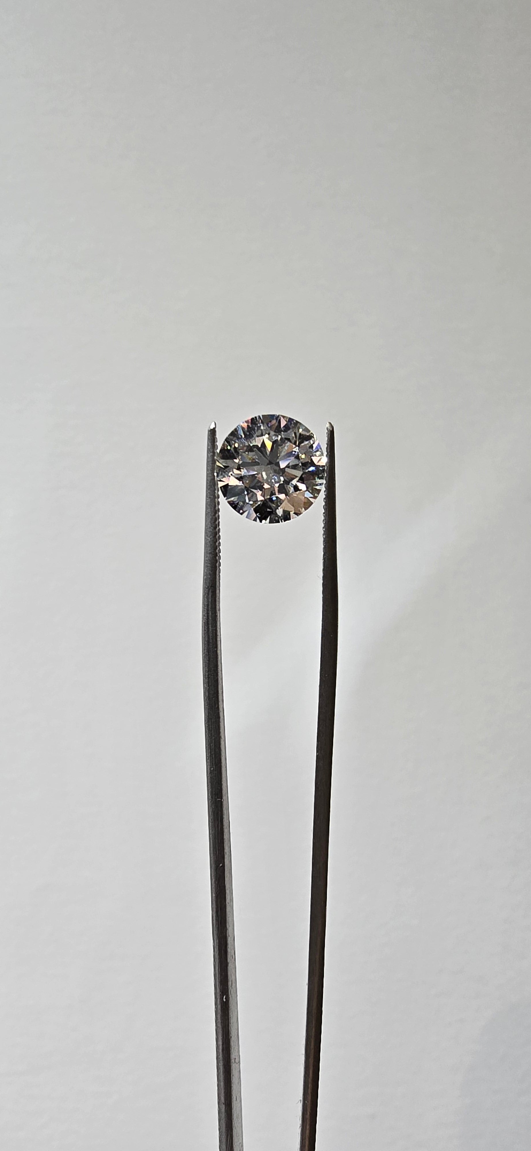 Round (VS1-H) 3.11ct Lab Grown Diamond – IGI Certified