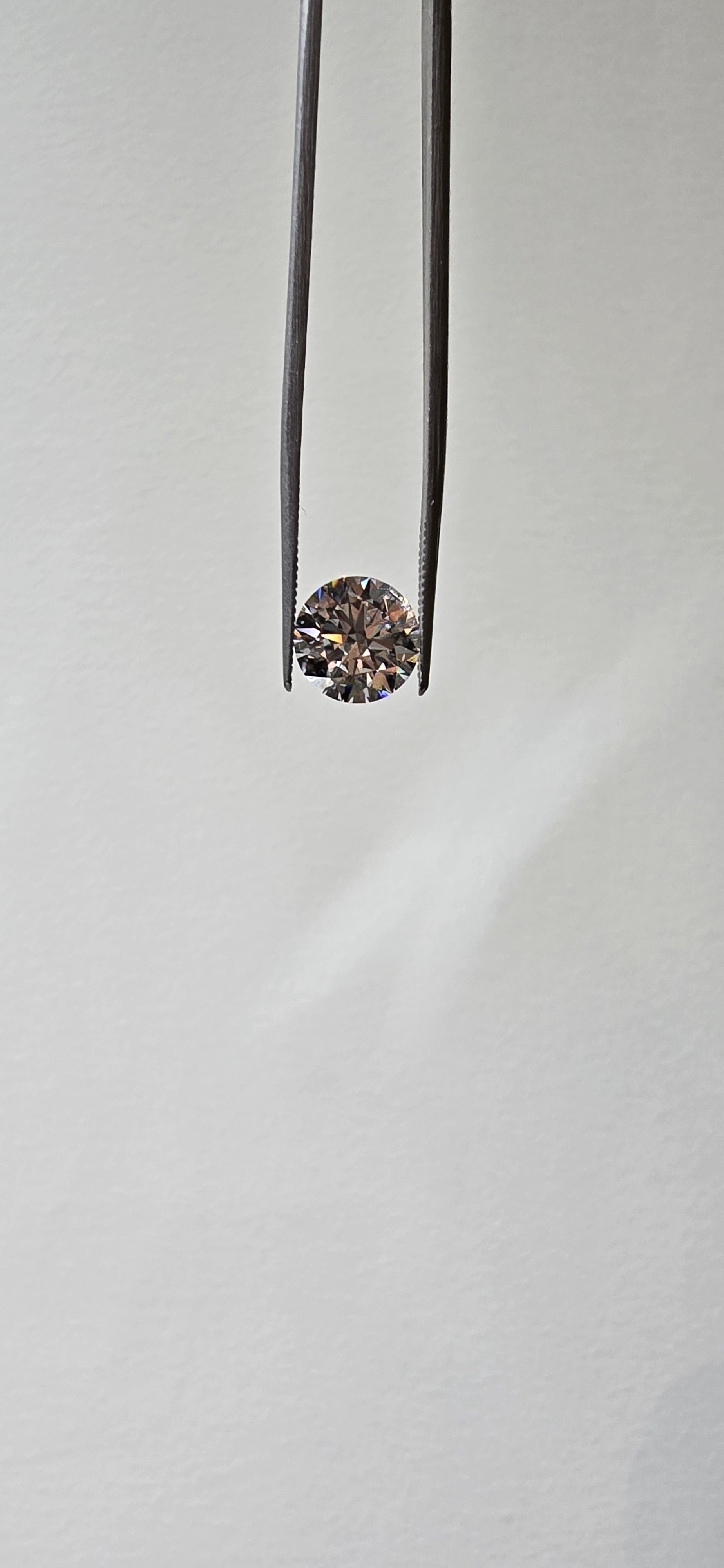 Round (VS1-H) 3.11ct Lab Grown Diamond – IGI Certified
