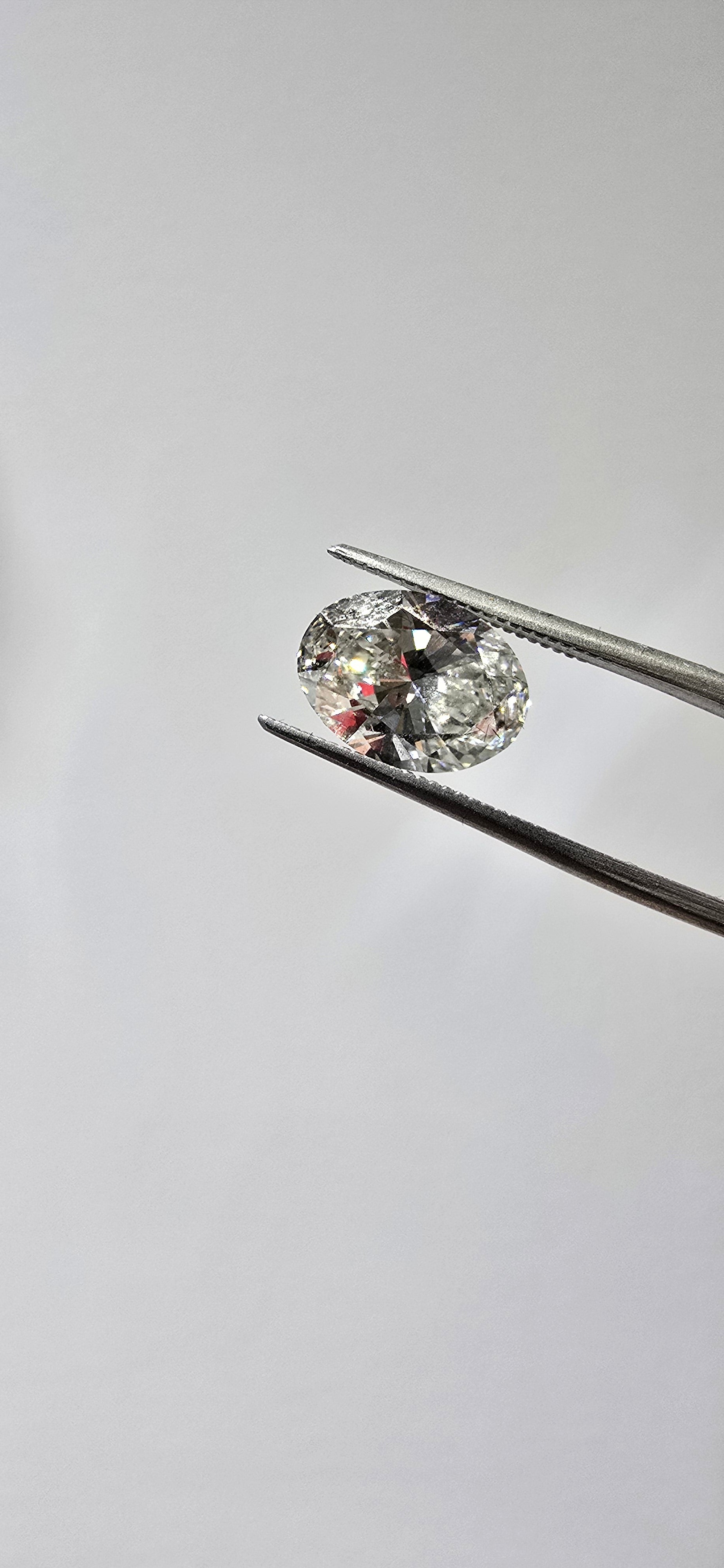 Oval (VS1-G) 2.32ct Lab Grown Diamond – IGI Certified