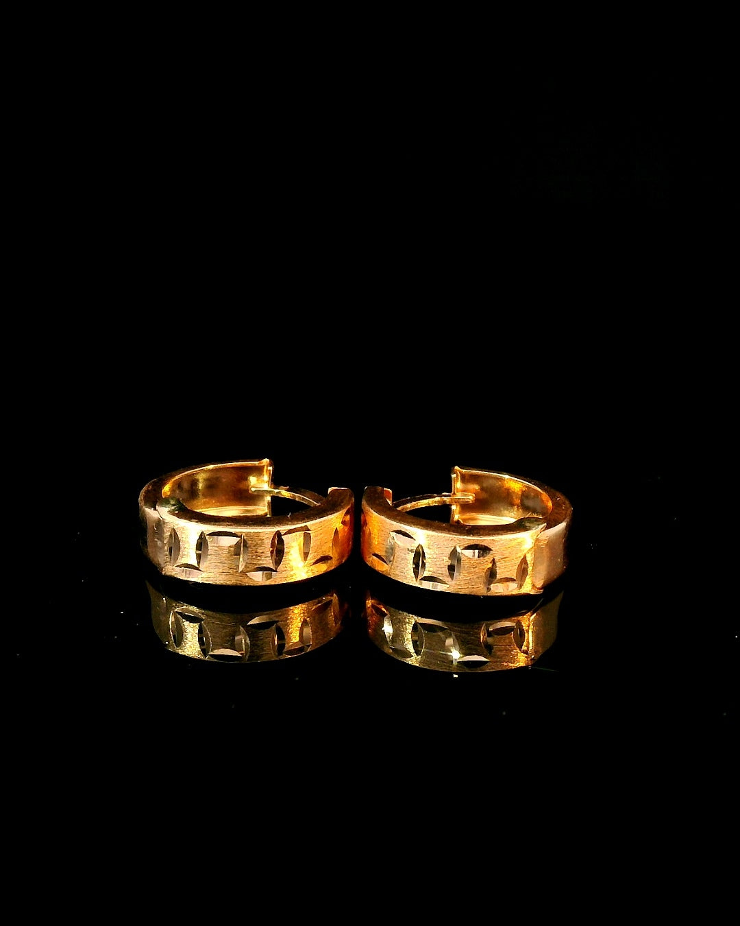Rose Huggie Set