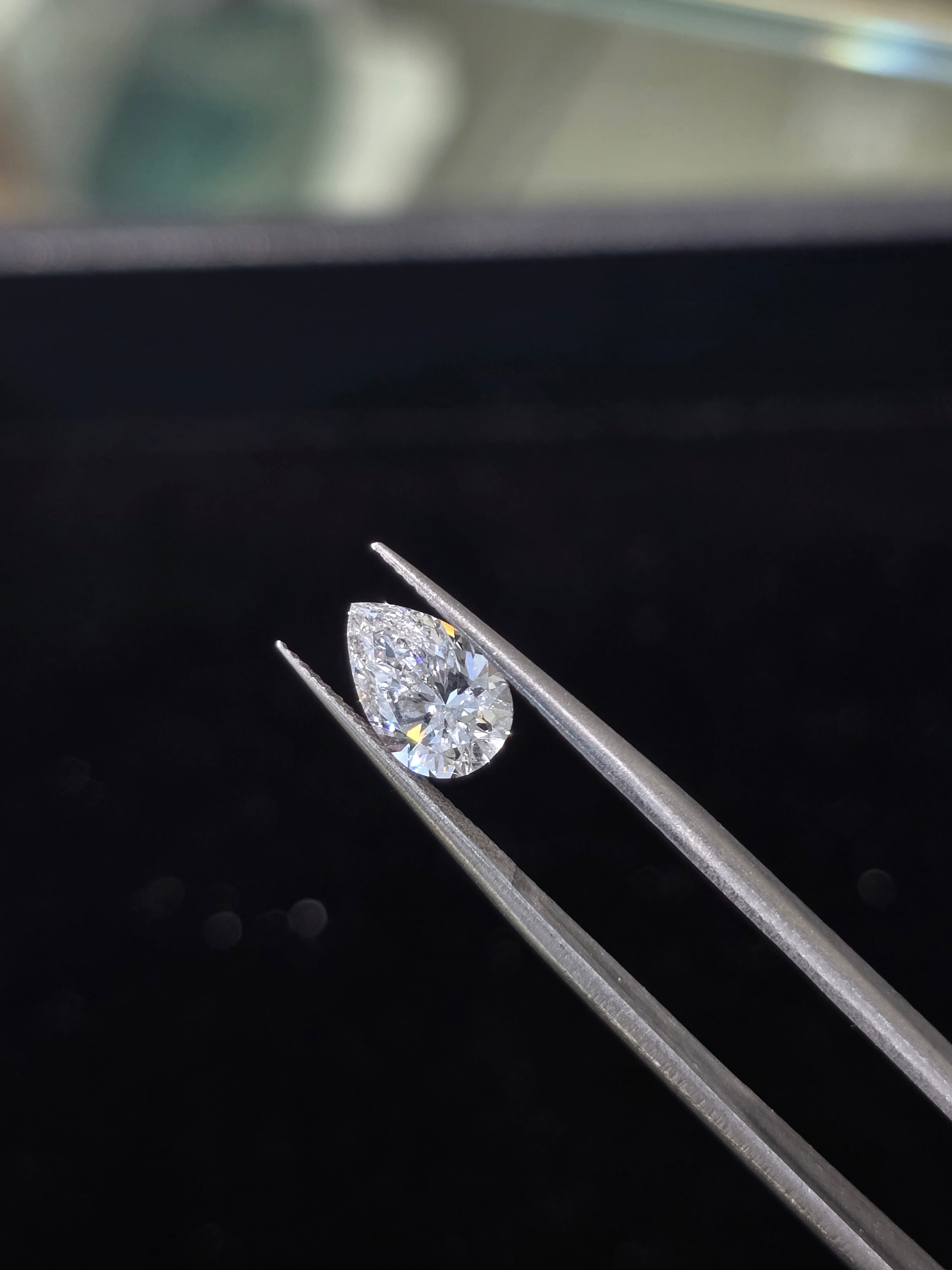 Pear (VVS2-F) 1.81ct Lab Grown Diamond – IGI Certified