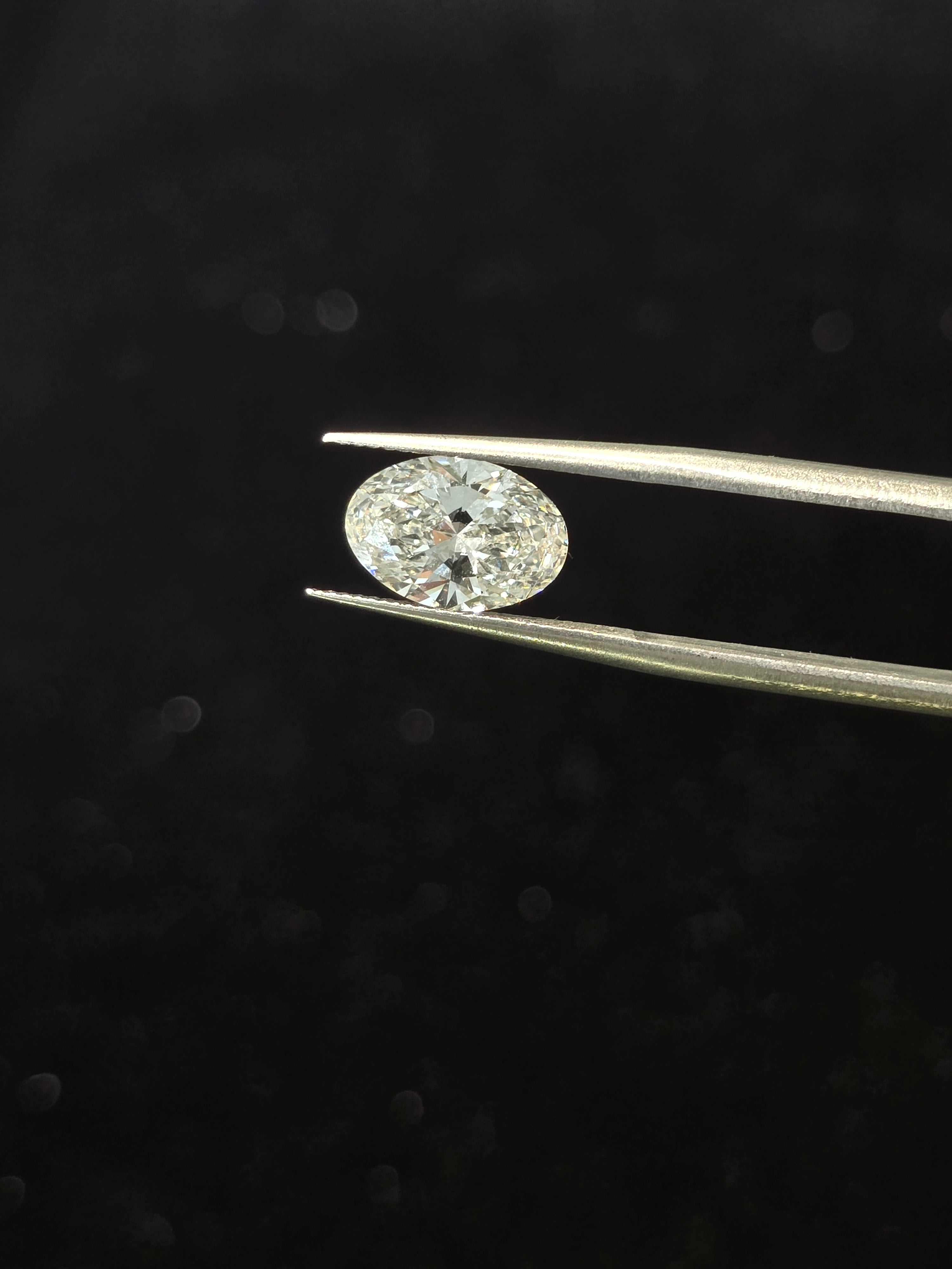 Oval (VS1-F) 2.41ct Lab Grown Diamond – IGI Certified