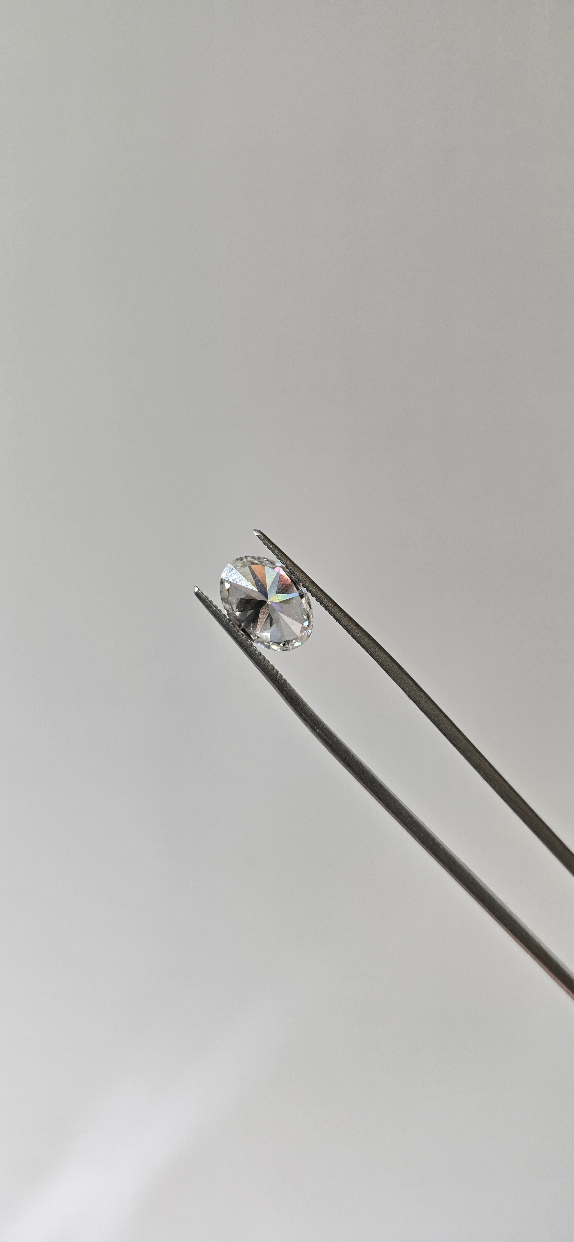 Oval (VS1-G) 2.24ct Lab Grown Diamond – IGI Certified