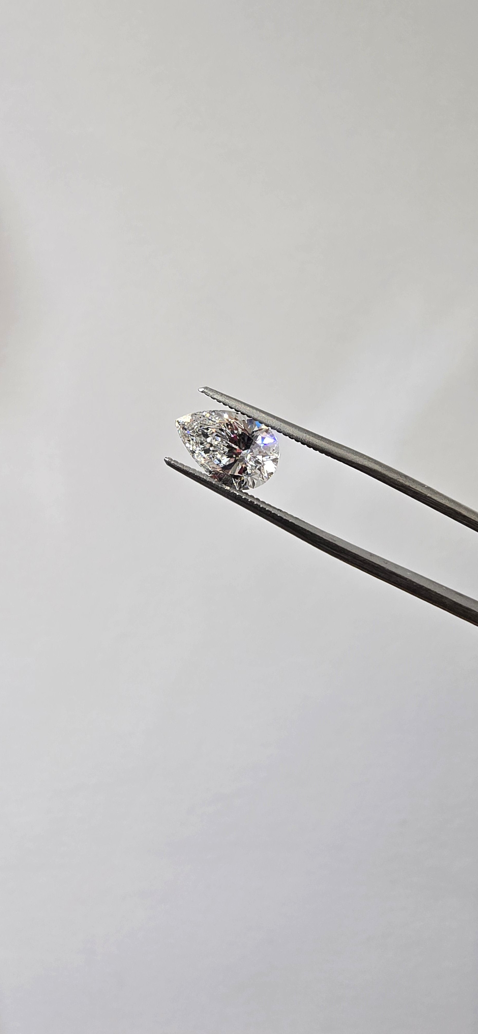 Pear (VVS2-F) 1.81ct Lab Grown Diamond – IGI Certified